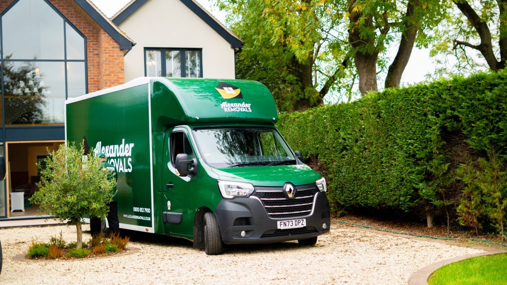 Derby movers you can trust. Discover what to expect from a professional move with Alexander Removals and enjoy a smooth, stress-free experience.