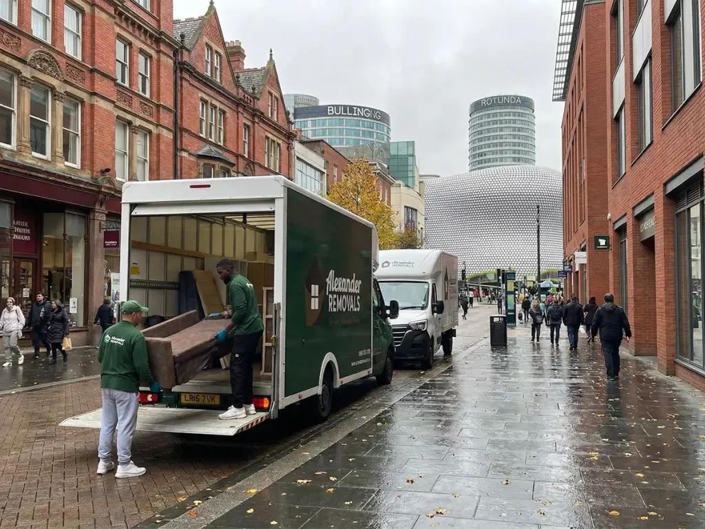 Planning a Birmingham move? Alexander Removals delivers professional, stress-free house moves with careful planning, expert packing, and reliable local service.